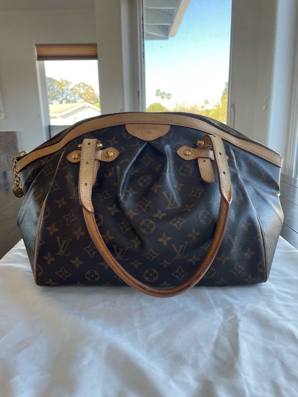 Louis Vuitton Monogram Canvas Tivoli GM Kate Style
